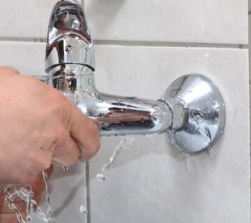 كيف يتم الكشف عن تسربات المياه